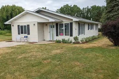 Image de Modern Cozy Cottage w/ Lake Access