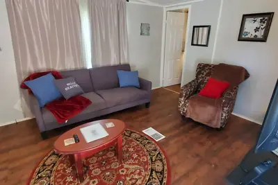 Image de Plenty of space for that extended stay! 3 Beds!