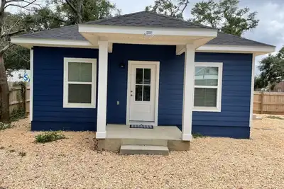 Image de Charming 1 bedroom cottage with free parking