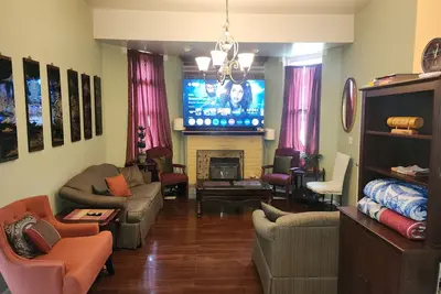 Image de Large 2 bedroom near Downtown & University