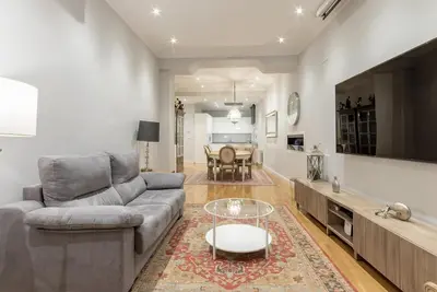 Charming flat in Casco Viejo with parking