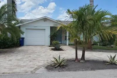 Image de Beautiful, cozy, clean & fresh house on a canal with private ramp, spce to moore