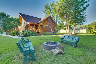 Fisherman's Paradise with Fire Pit & Lake Access!