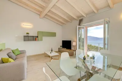 Image de Le Casette - Casaliva with pool and lake view