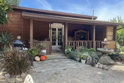 Image de Cedar Cottage Retreat with Mountain View’s