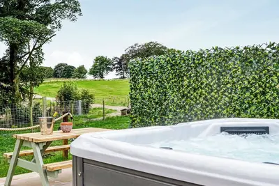 Image de A beautiful rural retreat with great attention to detail and a fabulous hot tub to soak in.
