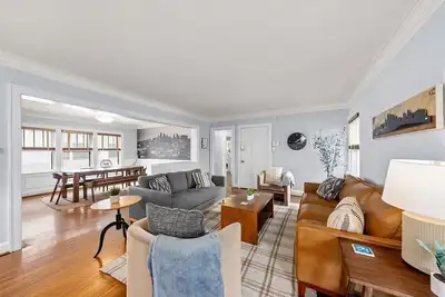 Image de Stunning South Plaza Home On Loose Park