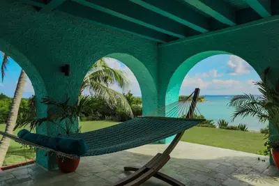 Image de Cactus Flower Suite at Hummingbird Beach Hideaway