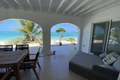 Image de Caicos Cottage, 2bd/2bath Beachfront Villa w/pool on Whitby Beach