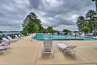 Image de Resort-Style Condo w/ Balcony on Lake Keowee