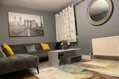 Image de Ashforfd Hide Out