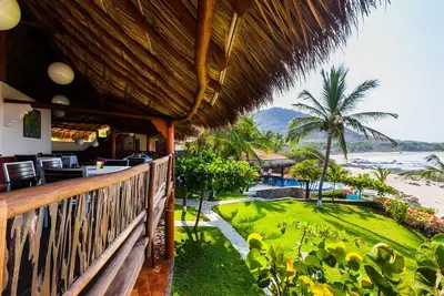 Image de Casa Manzanillo Full Buy Out - Beach Front Location at Manzanillo Bay, 7 Br, Poo