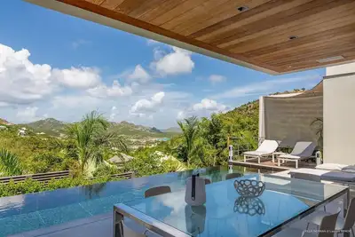 Villa Indyana - Located in  Beautiful Lurin with Private Pool