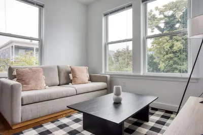 Charming 3br w. W/D near Mit and Kendall Square by Blueground