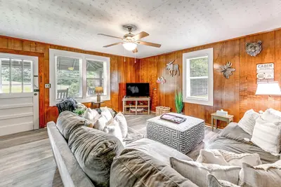 Image de 2 Mi to Ski Sapphire: Pet-Friendly Cashiers Cabin