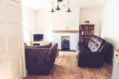 3-Bed Cottage-Plymouth-Dog friendly-Sleeps7