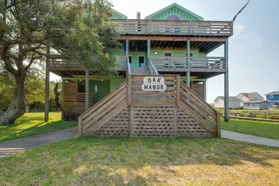 Image de Quiet Hatteras Duplex with Decks ~ 1 Mile to Beach