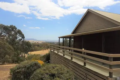 Image de Mansfield Colonial Cabin with Stunning Views