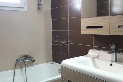 Image de Joli apparemment pied dans l'eau