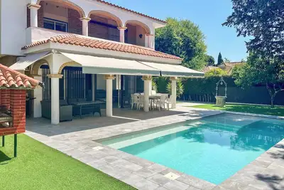 Villa Alamos Jerez | Heated Salted Pool | Bbq x2 | Gardens | OpenPlan | 850m2