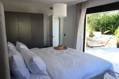 Image de Glamorous 3br Apt | Mins to Puerto Banús w/Terrace