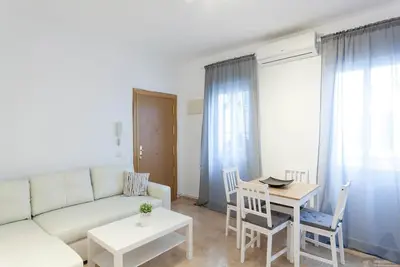 Image de Rooftop View Apartment w/ Full Kitchen, Washing Machine, & WiFi - Great Location