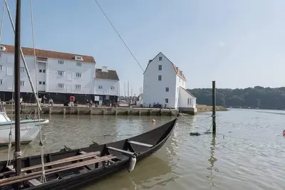 Image de The Old Granary Cottage, Woodbridge Tide Mill