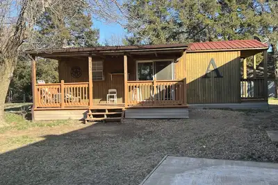 Image de Peaceful Lake Cabin