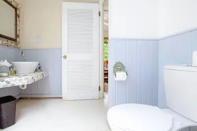 Tiny Home Retreat Near Beach- Marsh Mellow Cottage by Bsl Rentals