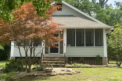 Image de House On Pickard, desirable Campus neighborhood, close to Ou and downtown.