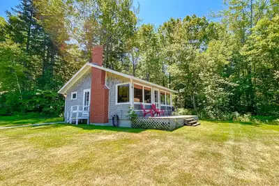 Image de Classic home overlooking the St. George River with deck  & great views