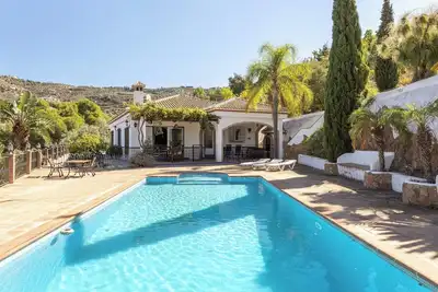 Image de Villa Casa Cristina avec vue sur la montagne, piscine, jardin, climatisation et Wi-Fi