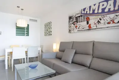 Image de Première ligne / Wifi / Spa / Vues mer / Piscine chauffée / Animaux domestiques