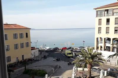 Image de Centre historique - Vue mer et plage Saint François au pied  - 2 Ch et 2 Sdb