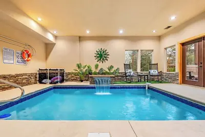 Image de Splash Happy: Indoor Pool, Pet-Friendly, Game Room, Hot Tub, Top Amenities, near Attractions!