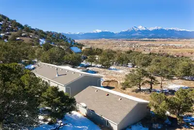 Image de Book Now for Holidays and Skiing! In Mountains, 5 mins from Downtown Salida!