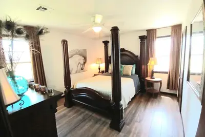 Image de Guesthouse w/ Farm Fresh Food Options!