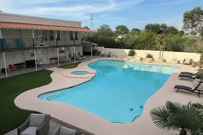 Image de The Grand Oasis! ! Entire Home w/ Resort-Style Pool, Hot Tub & Garden Vibes