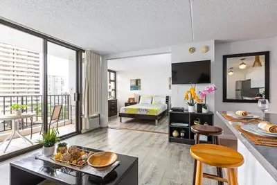 Image de Awesome 1 Bedroom at Waikiki Banyan #907 T-1