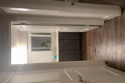 Image de Modern 1 bedroom loft apartment Trinity Grove near Down town with Dallas City view.