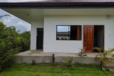 Image de Serviced dorm type room (6 beds) with a private Cr on the resort's territory.