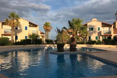 Image de Appartement - Club Oasis - Domaine Naturiste - Port-Leucate \/ location vacances