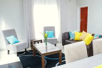 Image de Warm & Tasteful Glint Cottage