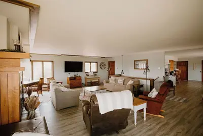 Image de Scenic Rural Farmhouse that can sleep up to 20