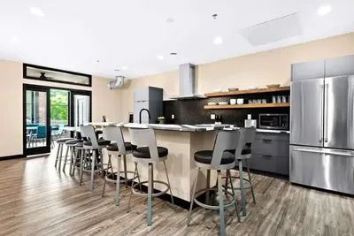 Image de Canal Park/Downtown Duluth Luxury Condo. 4 bedroom, 2. 5 bath