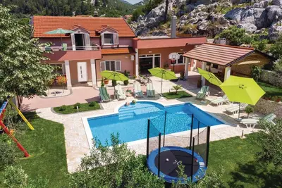 Image de Belle maison à Bacina avec WiFi