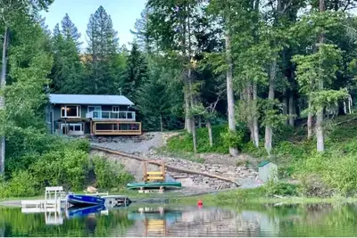 Image de All-Season Family Retreat • Hot Tub • Waterfront