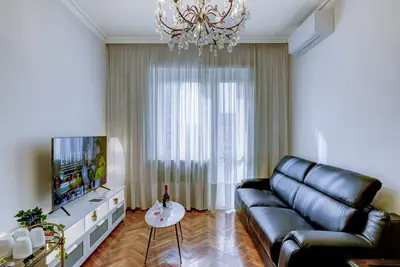 Bramante House - Entire Three-Room Apartment Near the Metro with Wi-Fi