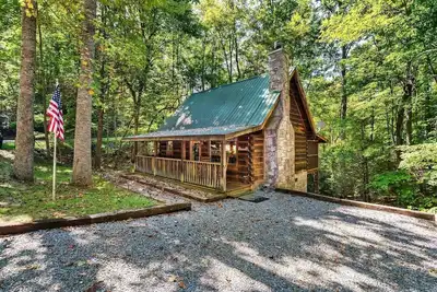 Image de The Holidays are Coming! | 2 King Beds & Hot Tub