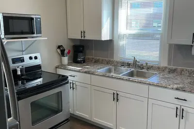 Image de Comfortable Cozy 1 Bed/1 Bath, Awesome Location!